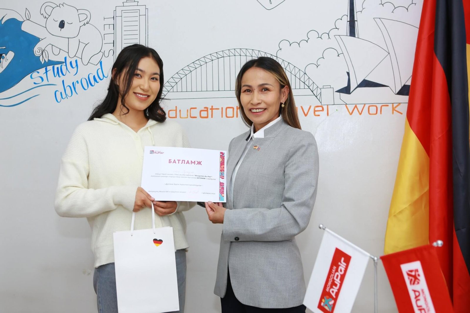 "Mongolian Au-Pair 2024" тэтгэлгийн эзэн тодорлоо.